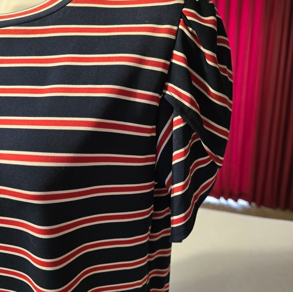 Michael Kors petite stripped flutter sleeve top. - Picture 2 of 6